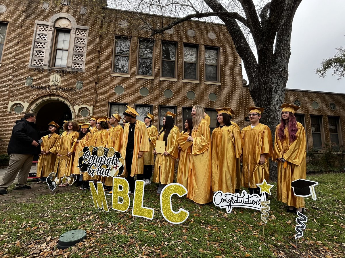 MBLC_SISD's tweet photo. Our 2nd Graduation of the 2024 school year with a total of 21 Graduates! 🎓 We are extremely proud of these students for going above and beyond!! ✨ Thank you to the staff and parents for cheering them on! #MBLCStrong #Family @SeguinISD https://t.co/v2Rjnijam0