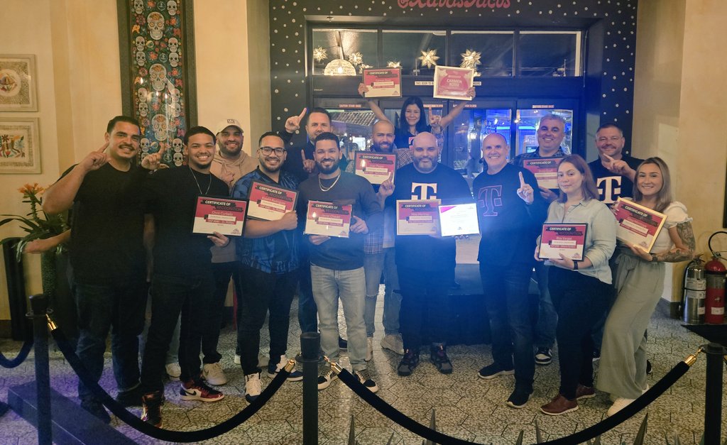 FL North Market MD  @EddiePryor7 Director's Club dinner celebrating Q4 Excellence. Congratulations to all the top performers! P360 TOP Q4 District Orlando Central @MRM8907  @JacksonTingley @OJP305 @megan_chong6 @RaulG1006 @andrewroberts91