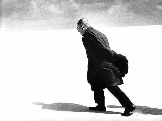 literlandweb1's tweet photo. "Cada palabra tiene consecuencias, cada silencio también".
Jean Paul Sartre
📷Antanas Sutku https://t.co/gCbncEG11U