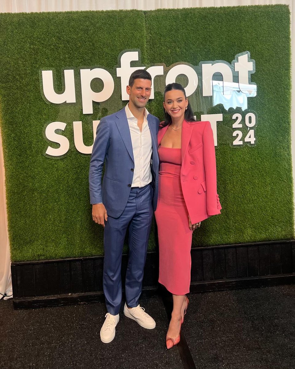 Katy Perry dün #UpfrontSummit @upfrontvc 2024'e katıldı. Her yıl düzenlenen Upfront Summit, Los Angeles'ta yalnızca davetle katılabileceğiniz bir etkinlik için 1.000'den fazla üst düzey yatırımcıyı, girişimciyi ve lideri ağırlıyor.