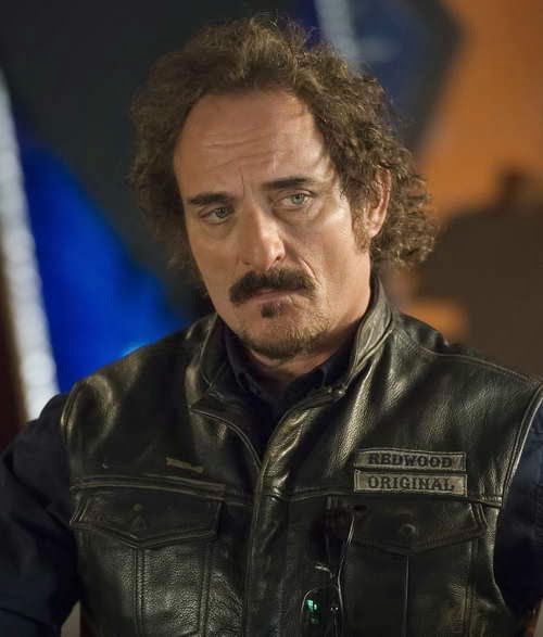 black_mamba_06's tweet photo. @realtizianapp69 @KimFCoates @SOAMediaAddicts @deb_doe @BlueFlamingos7 @reapercrewsao @misslinn6 @Katie_Malarkey @shiree_64 @TommyFlanagan @davidlabrava @perlmutations @SonsofAnarchy @KimCoatesWeb @KimCoatesMC Tiziiiii❤️! #QuickHello my beauty😉 i'm not fine this times my SissyLove😬! Yep #Ron❤️🔥 & #Kim ❤️🔥#TrueKings 👑we adore! #LoveYou ma Tizi❤️! And big HUGS #All!❤️🥰💋💋💋💋💋 https://t.co/wQxwa3Cbly