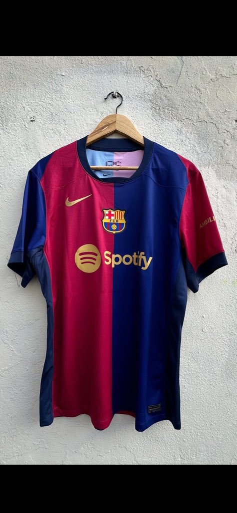 -"Jaja, tampoco soy tan linda"

Literalmente ella: