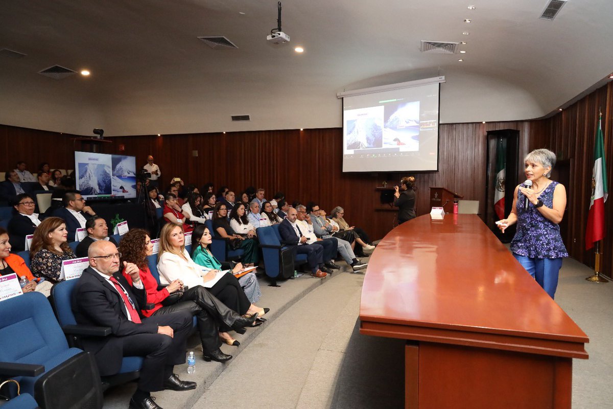 Fundación CONCAMIN (@fconcamin) on Twitter photo La Presidenta de la Fundación, Sandra Pérez de Abugaber, asistió a la Conferencia Magistral de Elsa Ávila, <a href="/ElsaAvilaB/">Elsa Ávila 1a latinoamericana➡️ Cima del Everest</a>, Primera Mujer Latinoamericana en llegar a la cima del Everest 🗻, que se llevó a cabo en el marco de la conmemoración del #DiaInternacionalDeLaMujer.
Estuvo La Presidenta de la Fundación, Sandra Pérez de Abugaber, asistió a la Conferencia Magistral de Elsa Ávila, <a href="/ElsaAvilaB/">Elsa Ávila 1a latinoamericana➡️ Cima del Everest</a>, Primera Mujer Latinoamericana en llegar a la cima del Everest 🗻, que se llevó a cabo en el marco de la conmemoración del #DiaInternacionalDeLaMujer.
Estuvo