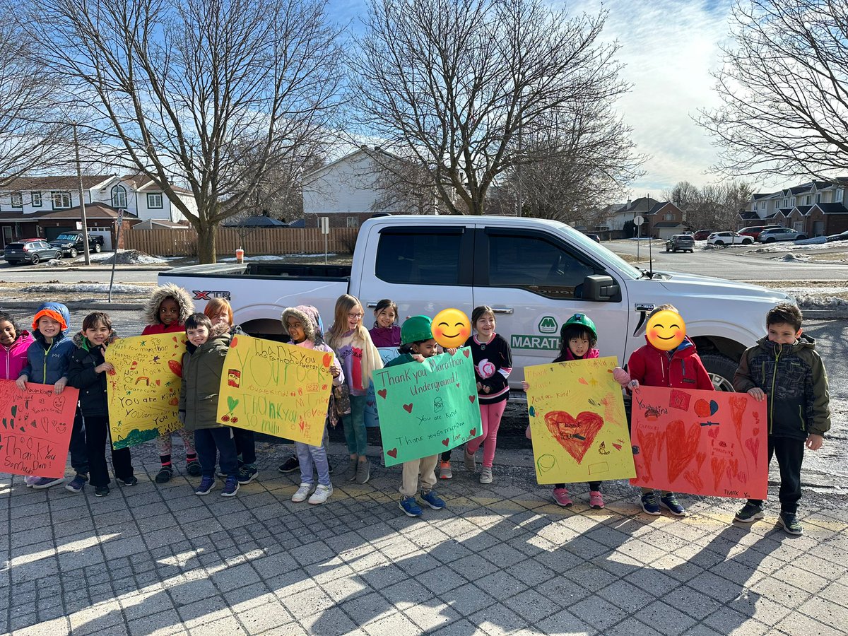 MsAbbottOCSB's tweet image. Our hearts are so full at @StLukeNepean! What an incredible day filled with generosity, teamwork, love and school spirit! Thank you Marathon Underground for your donations to our Lenten Project💚🖤🥫 so many bellies will be fed at the @BarrhavenFood #ocsbHope #ocsbCommunity