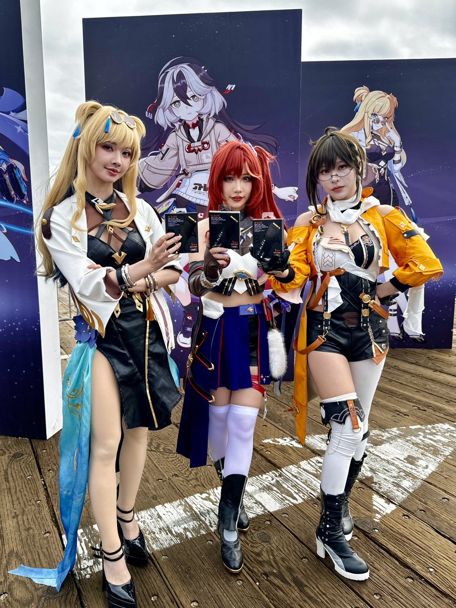 thank you so much to our friends at @wd_black for these SN850X SSDs 🖤 come visit Songque, Senadina, and Dream Seeker at the Santa Monica Pier today and tomorrow! 🌟 💫 #Hi3toMars #HonkaiImpact3rd