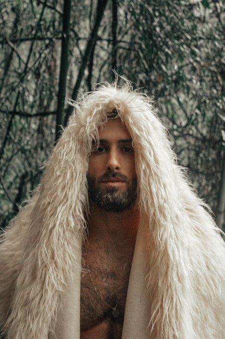 ROAR!  https://t.co/9Ml7VuloSu https://t.co/CuRh4nugsX