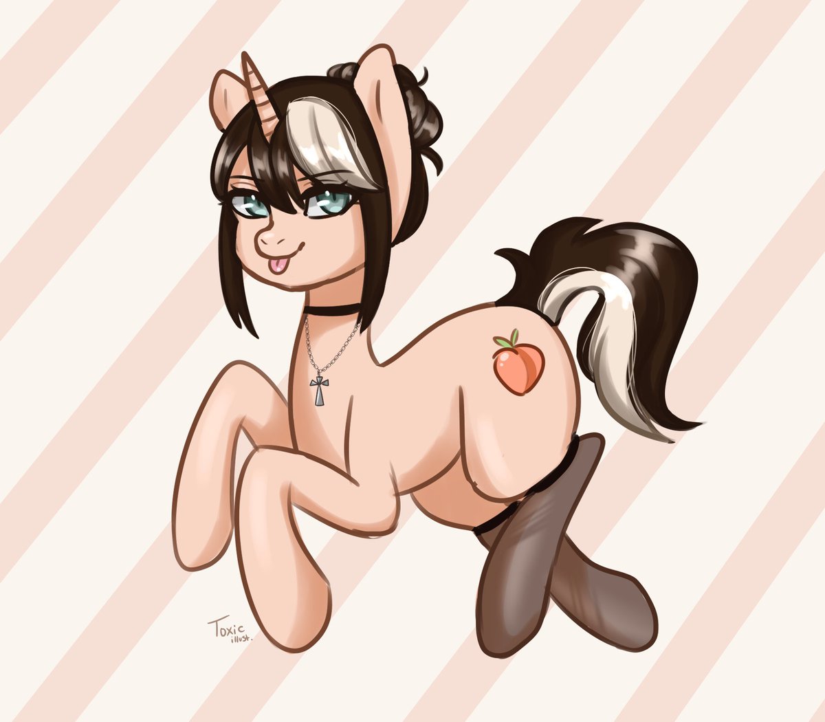 toxkitty's tweet photo. if @PeachJars was a pony,,, peachpony https://t.co/leqAIgK95C