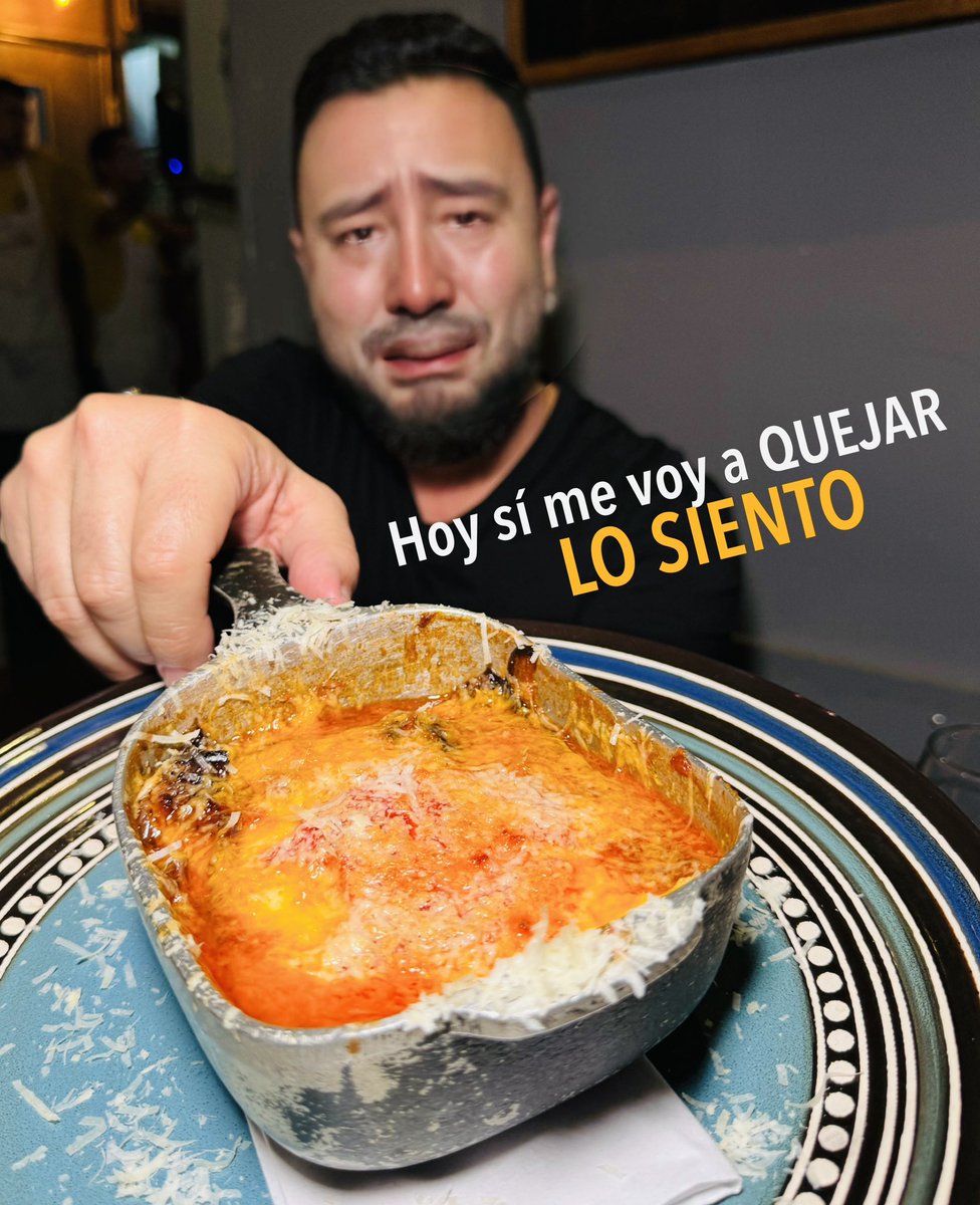 Il giornalismo liberal riassunto in un meme., image size:976x1200