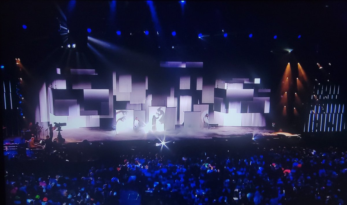 joel_conan's tweet photo. La chanson #secret de @louane interprétée par les @enfoires @TF1  Sublime 😘 https://t.co/iA8M92Zd7M