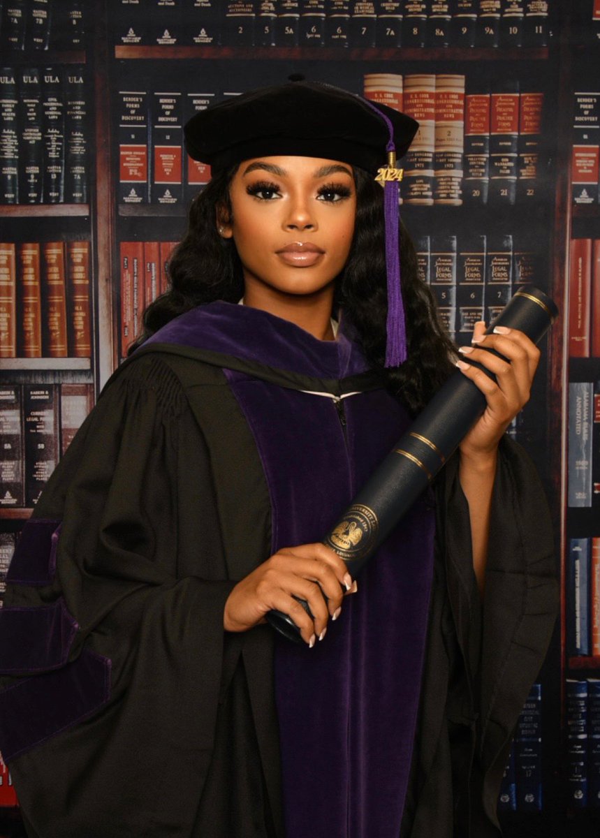 AngelCarmela312's tweet photo. Oh nothing, just about to join the 2% of lawyers that are Black women 🥹🍾 #WomenHistoryMonth https://t.co/YA7dM6SVtg