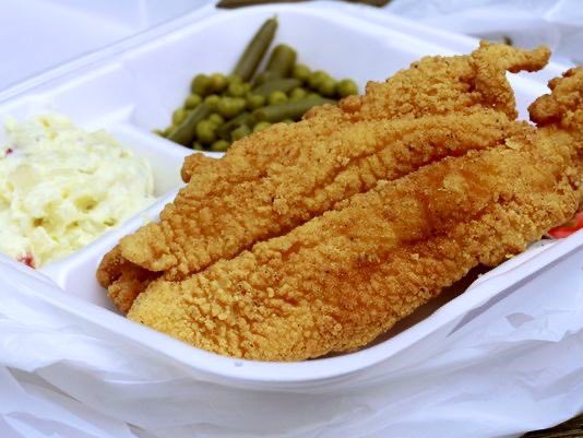 Lent Fish Fry Friday: metro-New Orleans list of all schools/ churches — Slidell to Waggaman — serving fish plates, shrimp, and gumbo. clarionherald.org/news/ready-set… *UPDATED 🎣