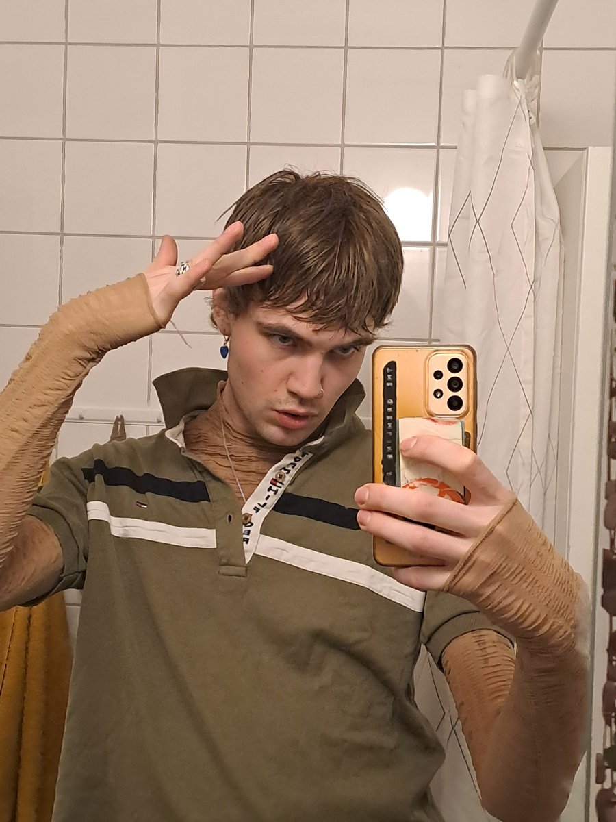 free haircut op school