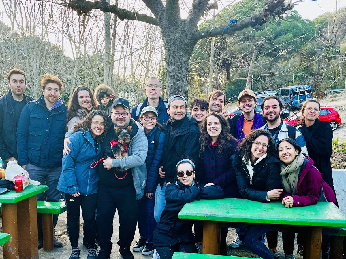 Shoutout to our incredible team! @Biosensors_IBEC Balancing work and fun is our mantra, and it's all thanks to @ramon_azcon leadership. #Calçotada #team @IBECBarcelona