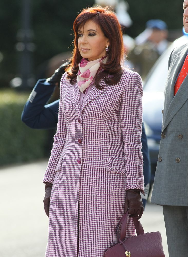 almadinamita's tweet image. villarruel no importa cuánto lo intentes nunca vas a ser ELLA