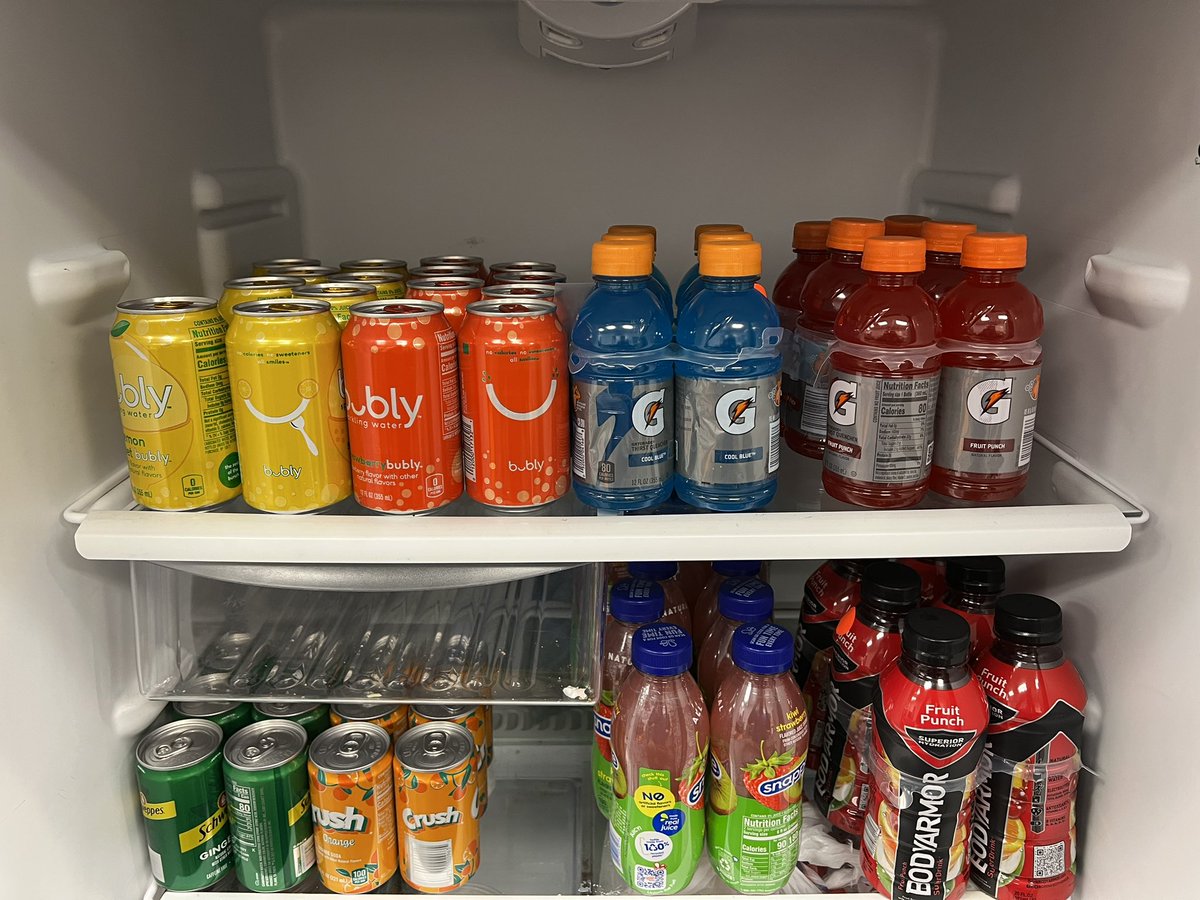 Reps chose a fill the fridge for today, @GalvanGiom47184 and I executed!!! #EmployeeAppreciation <a href="/joak80/">justin oakliff</a> <a href="/LillardDerick/">Derick Lillard</a> <a href="/emilywiper/">Emily Wiper</a> <a href="/TheRealOurNE/">#OurNE</a>