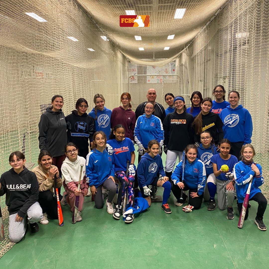 Clinic 🥎 de pitchers i batejadores per a la preselecció Catalana Sub18 de la mà de Fabio Borselli (President de la Italian Coach Association) i Flavio Arena (Pitching Coach de la Italian Coach Formation) 
Moltes Gràcies ! 🔝🇮🇹🥎