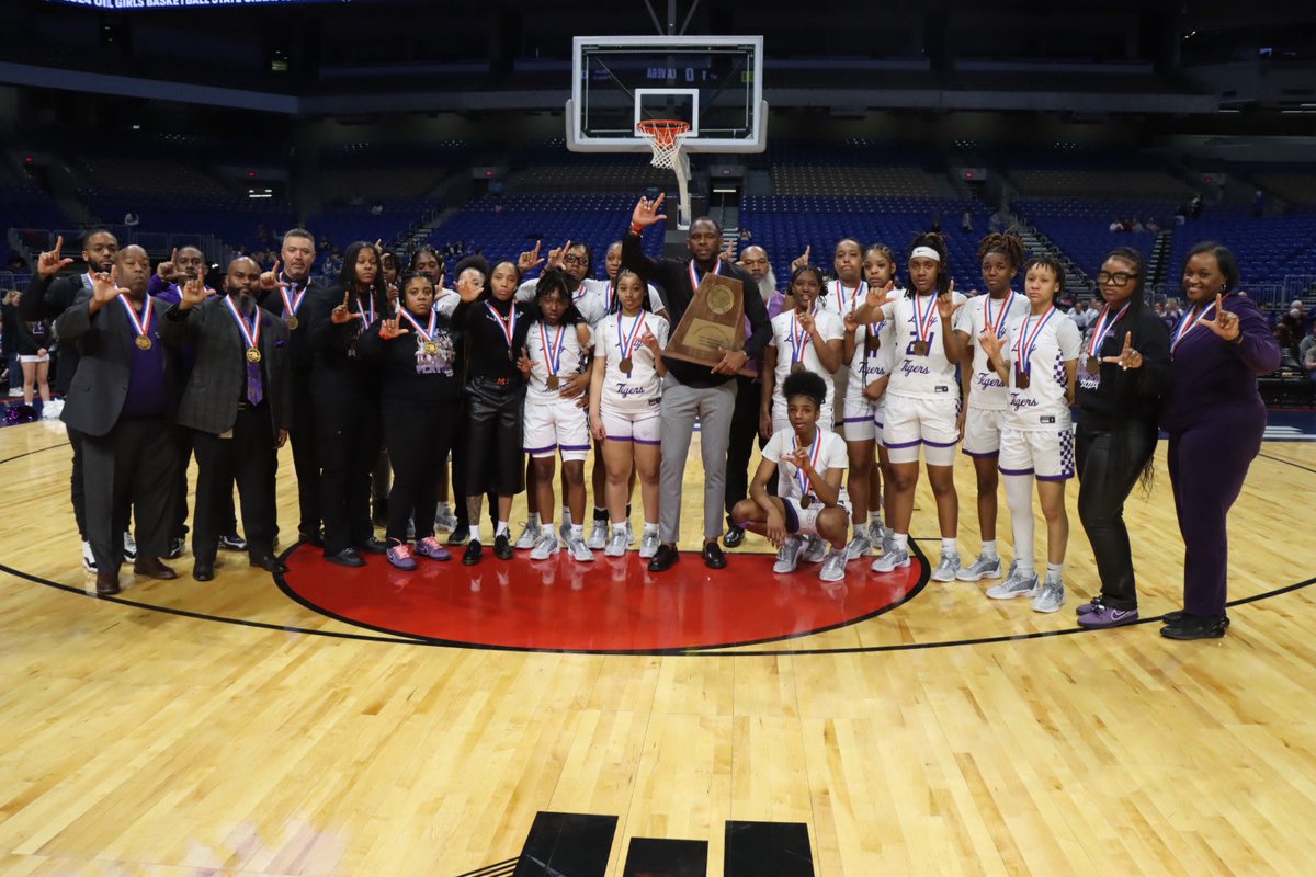 Congrats to the Lincoln Lady Tigers on a great season despite the loss in the state semifinals. This young team finished 30-4 and said after the game, “We’ll be back!”