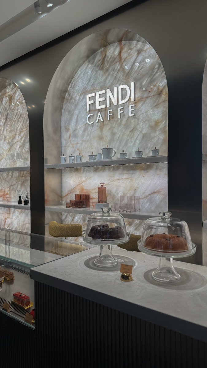 _ff77__'s tweet image. ᴛᴏᴅᴀʏ's ʀᴇᴍɪɴᴅᴇʀ : 
لو تطلب  النفس الكريمة تلبّيك
وشلون لو تطلب كريــمٍ خلقها .