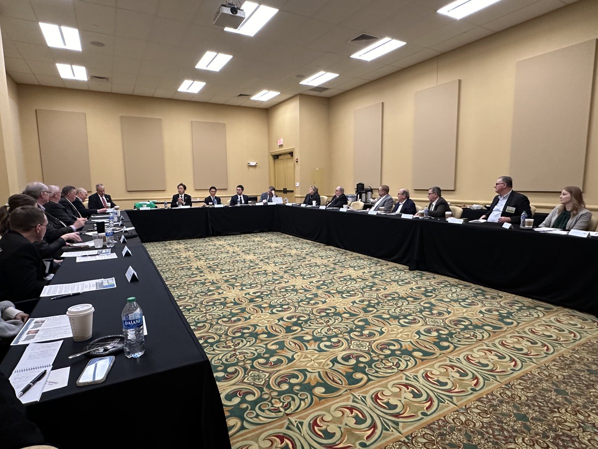 JpnCons_Chicago's tweet image. 2/26-28, CG Yanagi visited SW Indiana to speak w/ local business &amp;amp; community partners as part of his Grassroots Caravan project, partnered w/ JETRO Chicago. He was grateful for the welcoming environment in the region &amp;amp; the passion for the development of U.S.-Japan partnerships.