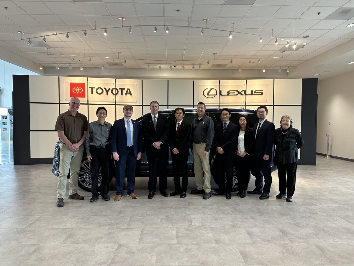 JpnCons_Chicago's tweet image. 2/26-28, CG Yanagi visited SW Indiana to speak w/ local business &amp;amp; community partners as part of his Grassroots Caravan project, partnered w/ JETRO Chicago. He was grateful for the welcoming environment in the region &amp;amp; the passion for the development of U.S.-Japan partnerships.