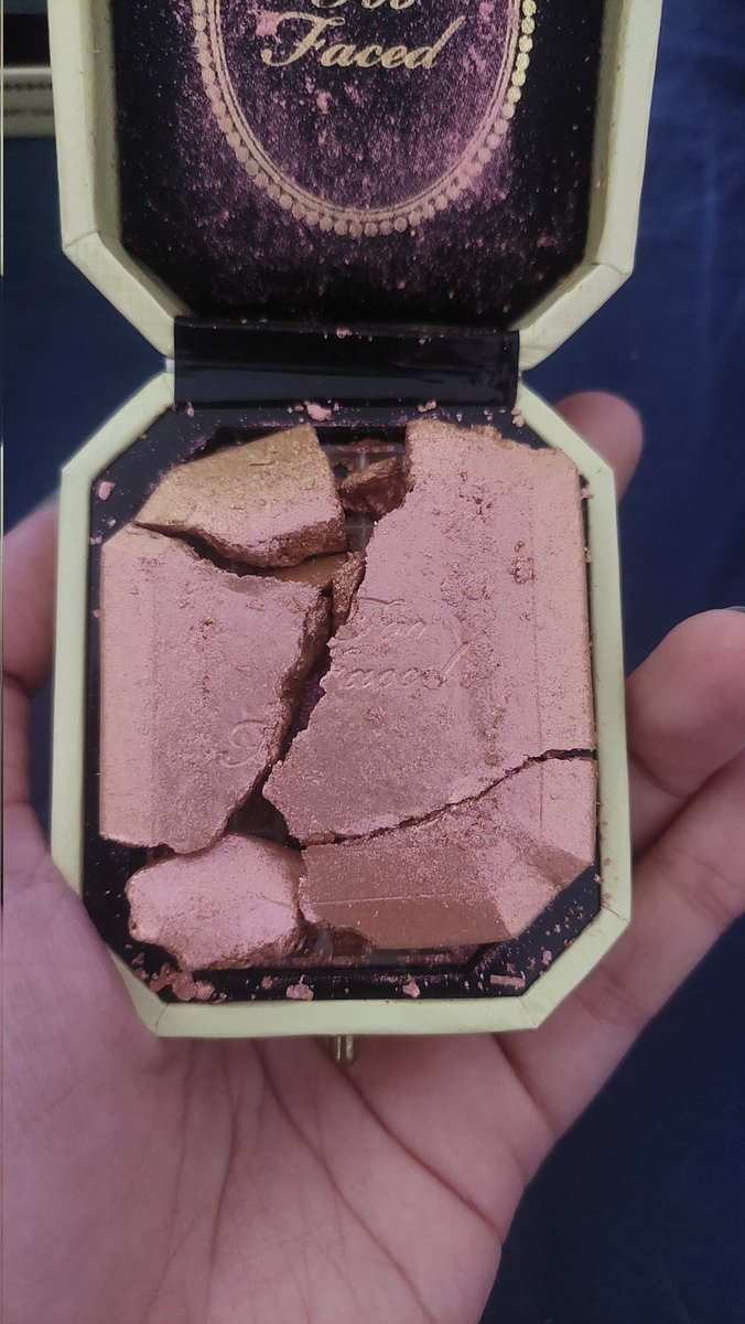 muchoshobbies's tweet image. En interrapidisimo que hacen aparte de coger las cajas a patadas?  Ojala les caigan moscas en la sopa