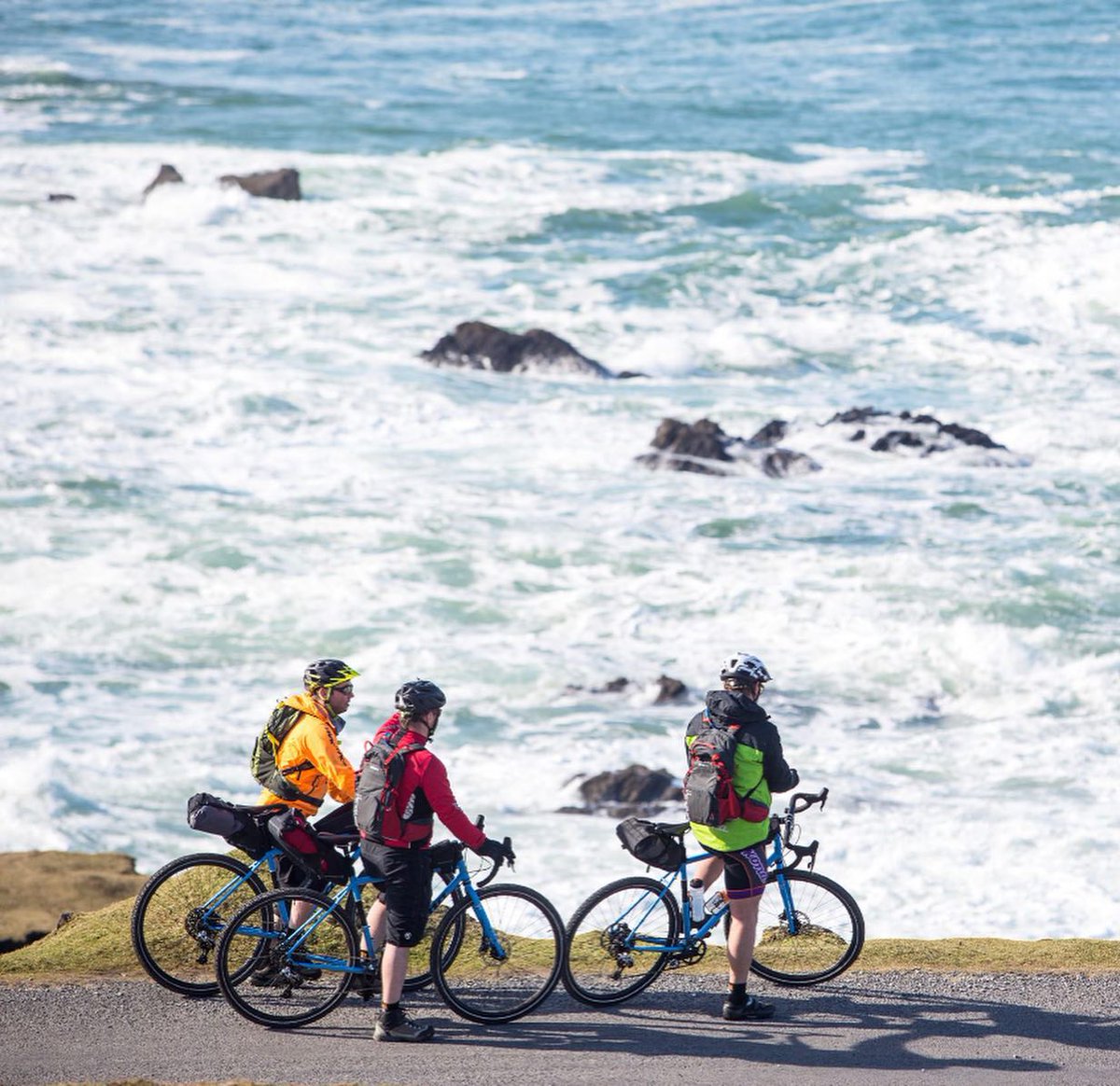 What is it about being on your bike...the fresh sea breeze or childhood memories? Check out the many cycle routes around Westport here bit.ly/3x7w8I3 📸 by @greatwesterngreenway via IG. 📍 #GreatWesternGreenway