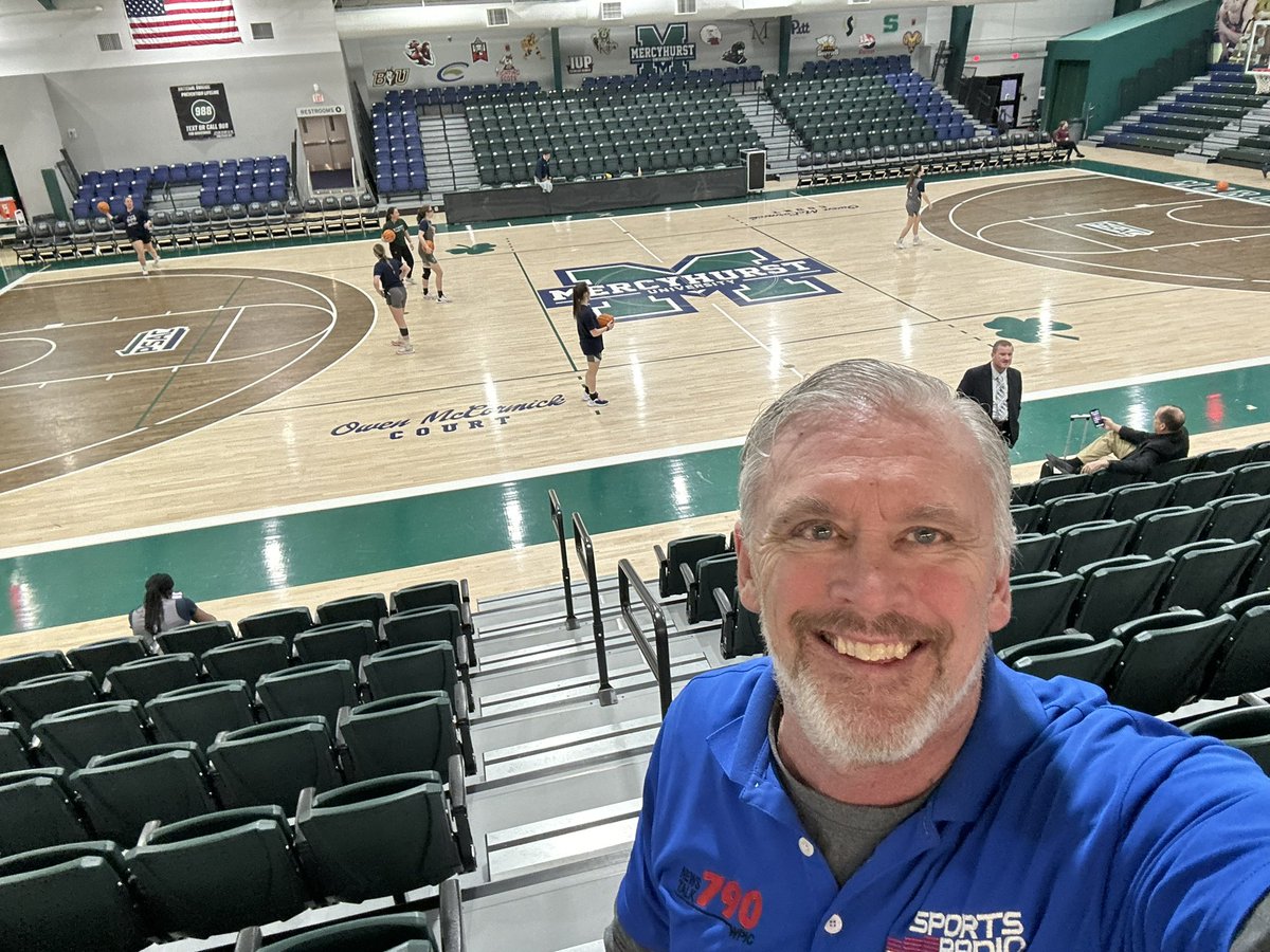 We will be walking into a packed gym for game 2, but got a good calm before the storm selfie at Mercyhurst’s awesome arena at 4:30! Follow us on our travels - game one is Mercer v Ike at 6 on 790am, link below! 🏀