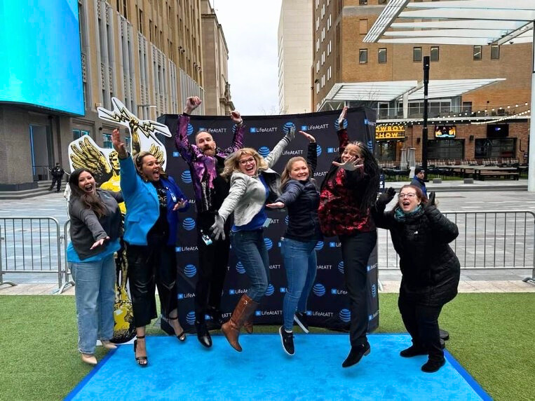 JUMP! Go ahead and jump!  From the frontline to headquarters, and across the globe - thank you! You are the people that make real connections possible every day. #EmployeeAppreciationDay
 
#LifeAtATT