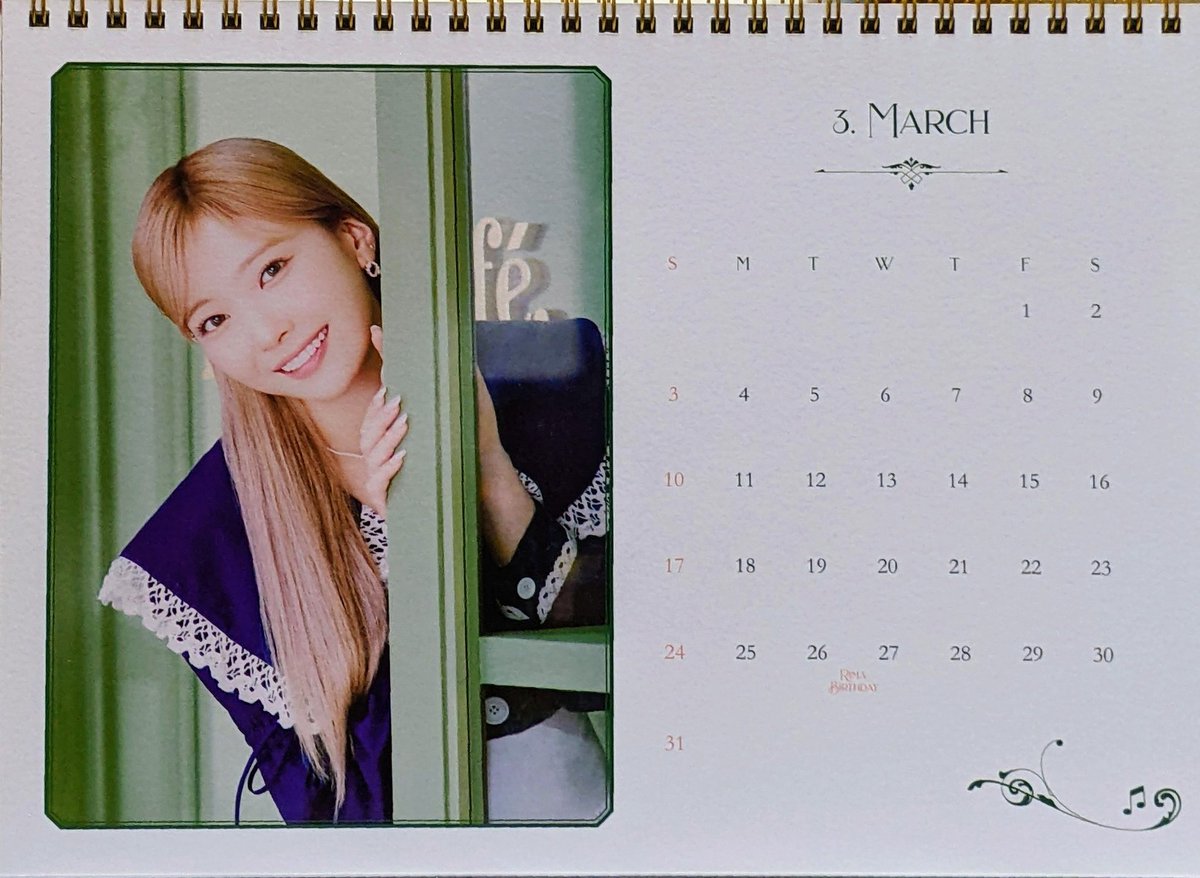 1031Shishiori's tweet photo. [NiziU日和]
🗓SEASON’S GREETINGS 2024 📸
   3月は💚マユチ💚
     😎イケイケ封印
     😍かわいい全開
      隣の家から🎹ピアノの音色が
      そっと覗こうとすると、
 「🐱なあ〜に?」と🪟窓から🌈d552
#NiziU #ニジュー #니쥬 #WithU
#To_Us
#MAYUKA #마유카 
@NiziU__official https://t.co/FjSdXi5T6T