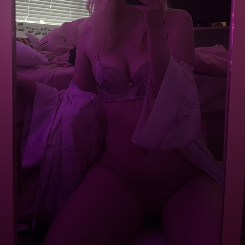 c0nfessin's tweet image. hiii im new to #nsfwtwt !! :3c

♡ 22
♡ sub
♡ bi

am v shy but would love to make some moots !! &amp;lt;3