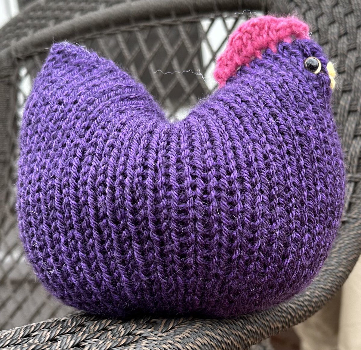 SusieKline's tweet photo. I made a chicken with the #sentroknitting machine! https://t.co/DXXf1zZldp