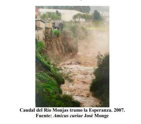 VolcanIlalo's tweet image. El mal manejo del agua puede tener consecuencias graves, como sucedió con la cuenca del #RíoMonjas. Estas crecidas (imagen de José Monge) (1) se deben a la #impermeabilizacióndelsuelo. Debemos mantener la #coberturavegetal en la cumbre del Volcán #Ilaló.  esacc.corteconstitucional.gob.ec/storage/api/v1…