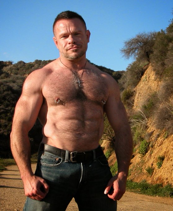 Watch Peter Axel's leaked NSFW photo on TwXstars