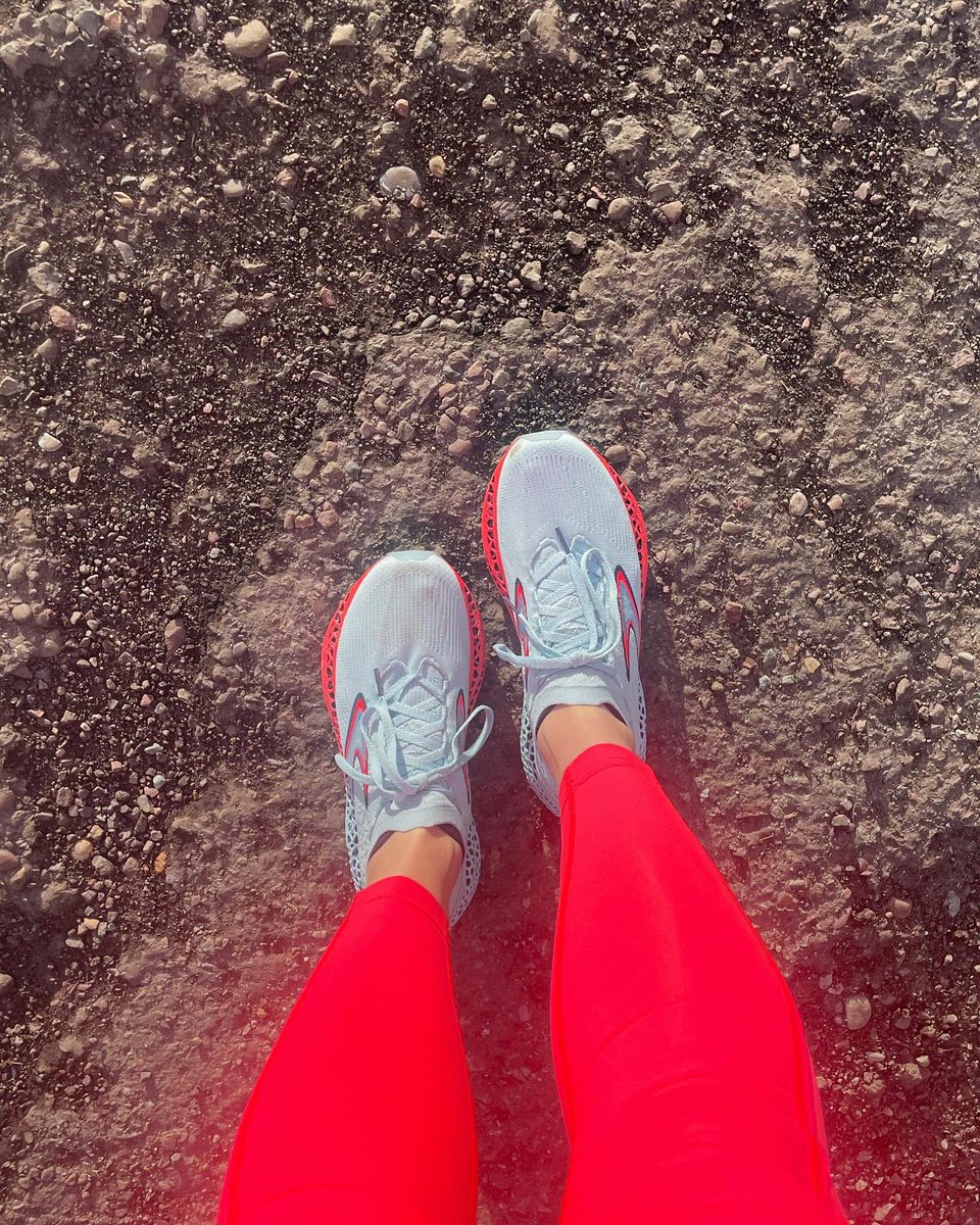 These shoes are exhilarating 🔥 So stoked to get to try out a pair of the Brooks Run club exclusive Exhilarate BL. 

#brooksrunclub #brooksexhilaratebl #runningshoes #brooksrunningcollective