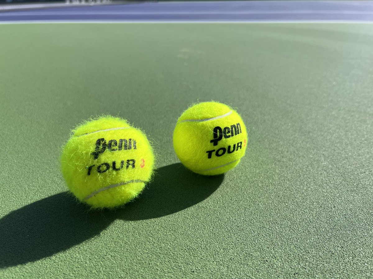 stanwawrinka's tweet image. Question : 
Is not normal that in 2024 at @BNPPARIBASOPEN one of biggest tennis tournament in the world ,we have to do are 2nd practice with old balls ?? @atptour @TommyHaas13 
Thats 1 rally play with the ball 😂🤦🏻‍♂️