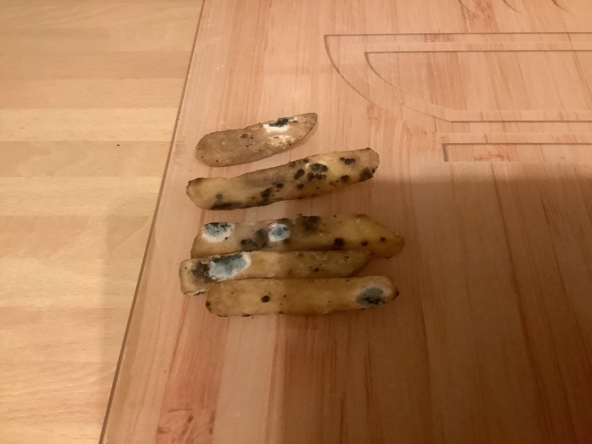 <a href="/KFC_UKI/">KFC UK</a>  ordered +collected this order in person from Swansea morfa KFC, when we got home we found these at the bottom of the bag, disgusting food hygene!