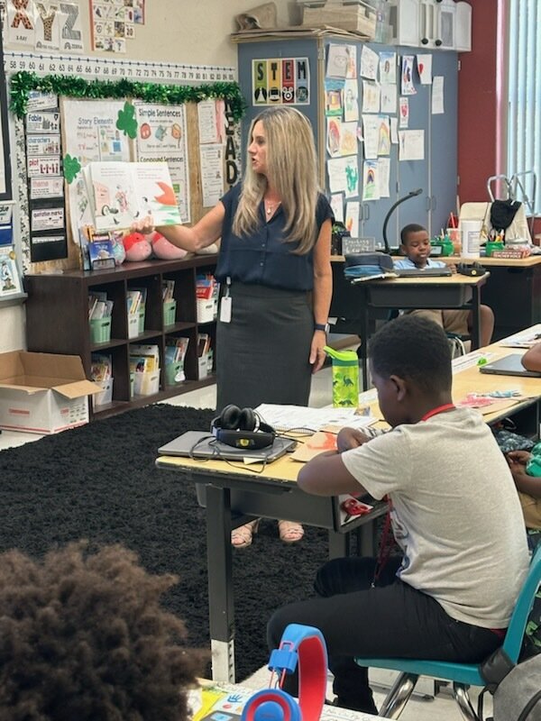 #ReadAcrossAmericaDay was a great success <a href="/Crosspointe_El/">Annmarie Dilbert</a> Thank you <a href="/Superburke/">Michael burke</a> <a href="/RachelCapitano/">Rachel Capitano</a> &amp; Dr. Sanders for joining us! <a href="/AnnmarieDilbert/">Annmarie Dilbert</a> <a href="/Chapman_McCrae/">McCrae Chapman</a>