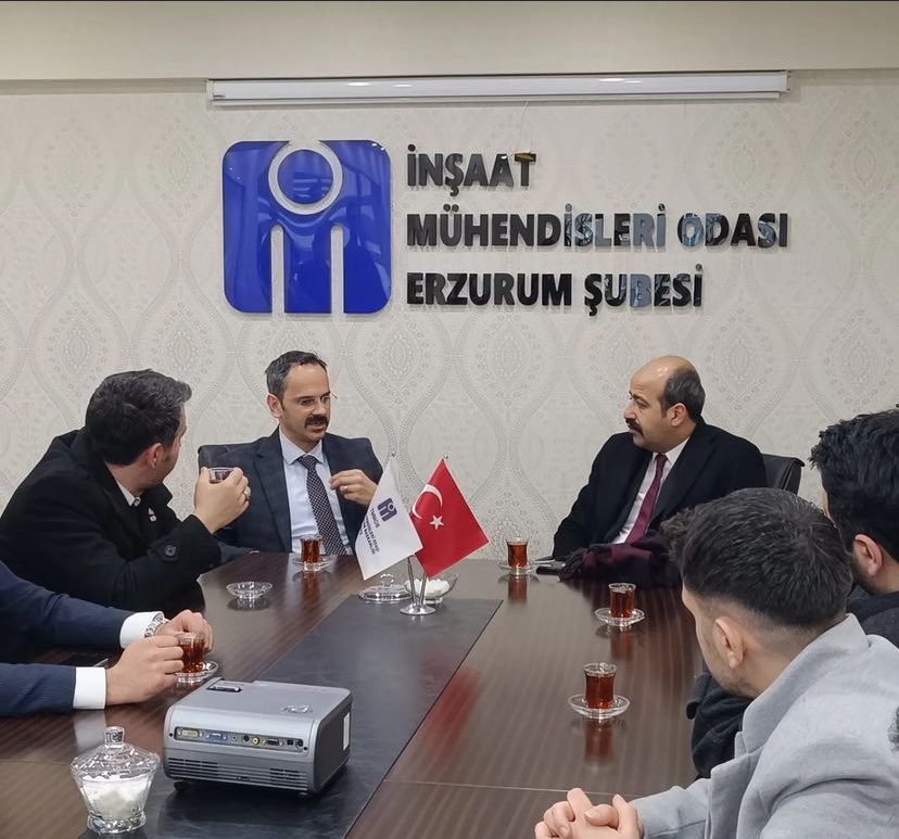 ecz_aygunfatih's tweet image. İnşaat Mühendisleri Odası’nı ziyaret ettik. Fikir alışverşinde bulunduk. Çalışmalarında başarılar dikedik. İMO Erzurum Şube Başkanı Sn. Melih Ermancık ve yönetimine misafirperverlikleri için teşekkür ederiz. @imoerzurum #erzurum #dadaş @zaferpartisi25