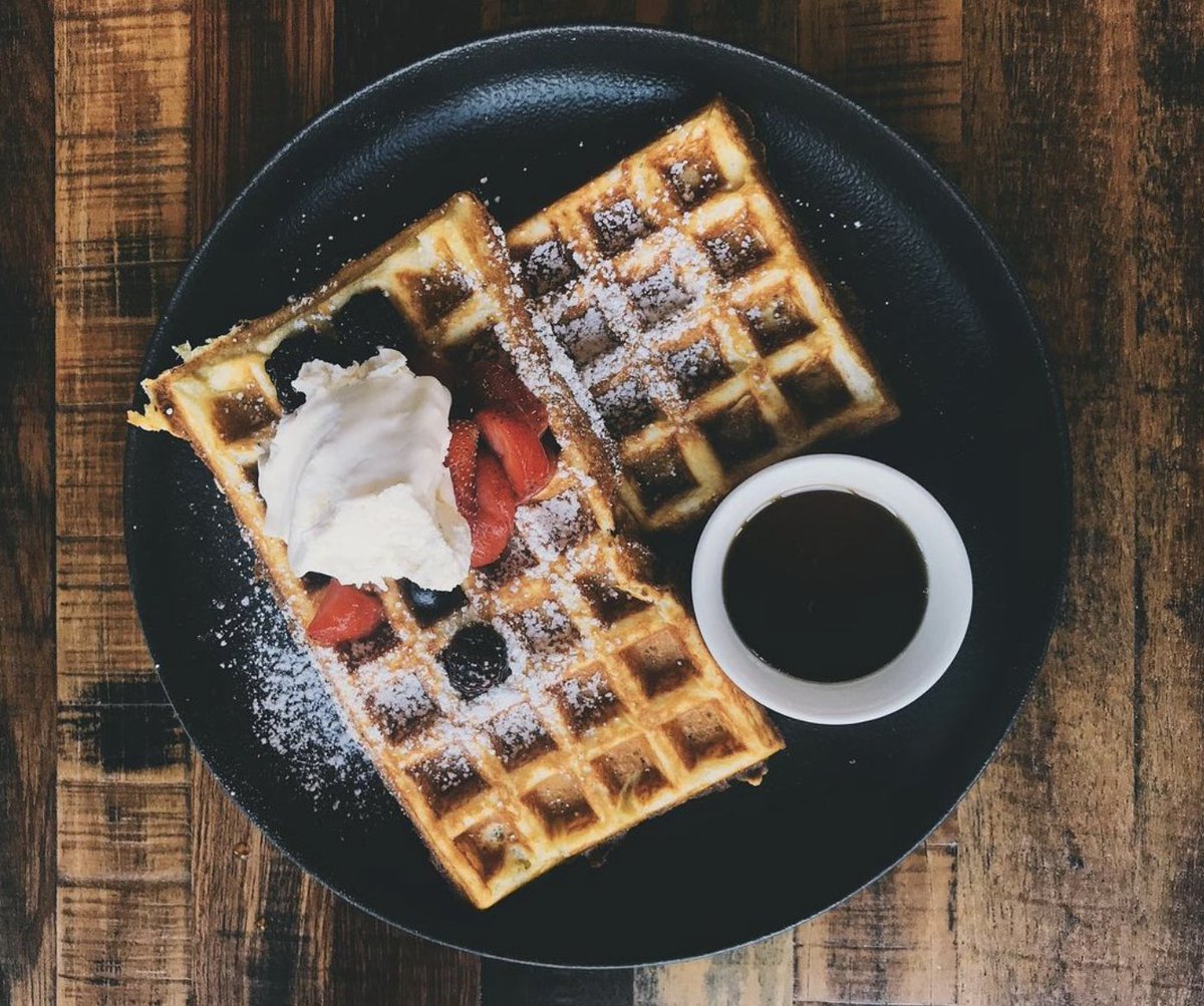 Ok just one more... Clearly we have sweet tooth for strawberries. Where's your favorite sweet spot in Fenton Village?

🍓Kaldi's Social House
📍3100 10th St N, Arlington, VA 22201