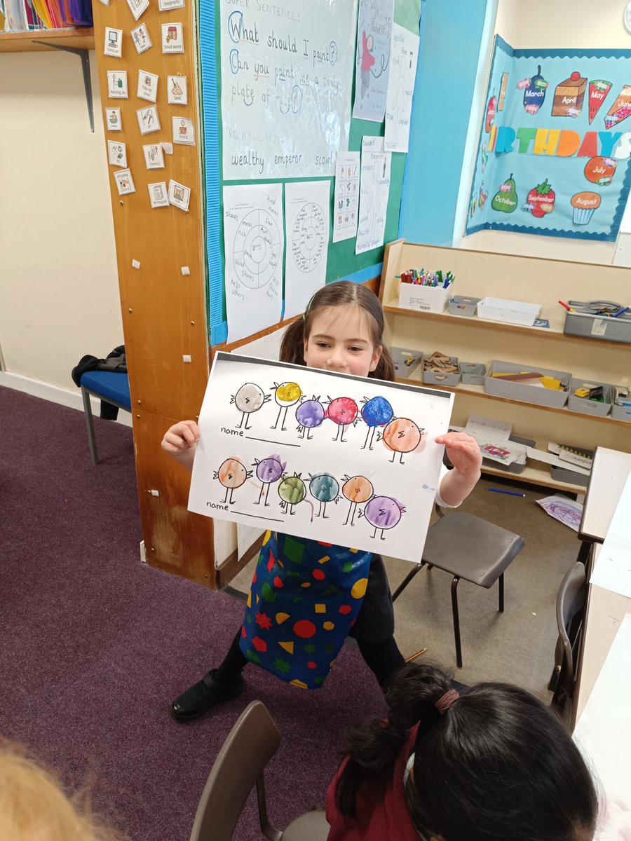 MelthamMoor's tweet photo. Today #MMy1 have been practising mixing secondary colours. We'll be using our new skills more next week and learning to add black or white to make tints/ shades of both primary and secondary colours. #MMart https://t.co/F6LlVBYpkk