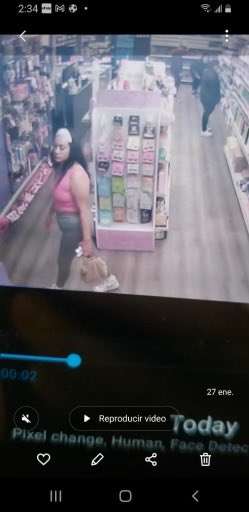 _breeennnduh's tweet photo. PLEASE SHARE !! Let’s find this lame broke bitch !! 😙 https://t.co/L4mnuEEvh2