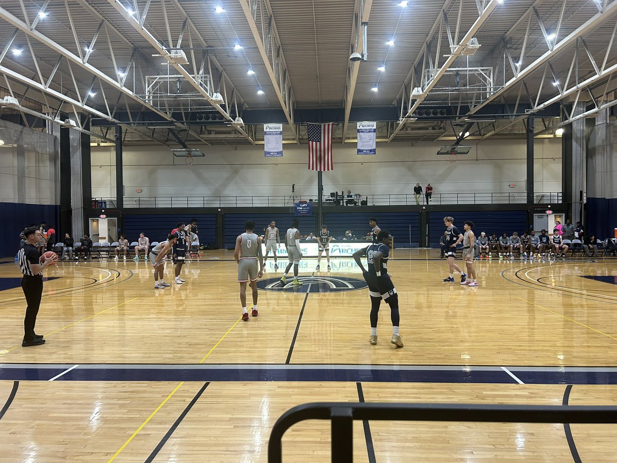 Switching over to check out JUCO D2 Region 16 Tournament action at Forest Park CC! #HuntingFutureBlueJays #FlyWithUs #JoinTheMovement