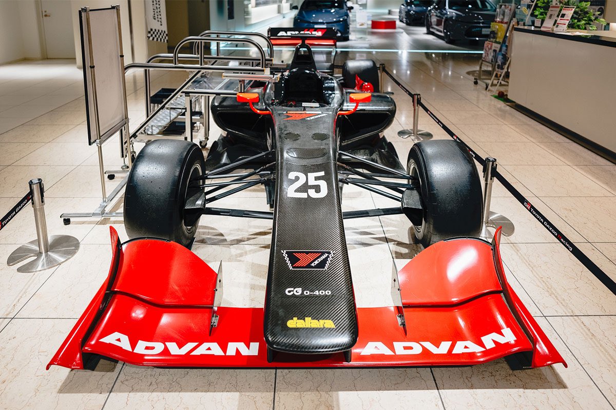 TOYOTA_GR's tweet photo. //
スーパーフォーミュラ開幕まであと7日🏎✨
本日から7(金)まで、名古屋で事前イベントを開催!!
\\
来週末3/8(土)〜9(日) 鈴鹿サーキットでの開幕戦を前に、
名古屋駅前のミッドランドスクエア商業棟2F トヨタ自動車ショールームにて、
ヨコハマタイヤさん #ADVAN カラーの #SF14 を展示しています✨
➡️ https://t.co/Kb8LSTFHZv
今日と明日の11〜17時には、
どなたでも無料でご参加可能な「搭乗体験」を実施!!
体験者にはオリジナルグッズをプレゼント🎁
皆さまのご来場をお待ちしております!!
そして、
来週から始まるスーパーフォーミュラをみんなで楽しみましょう✨
#SFormula