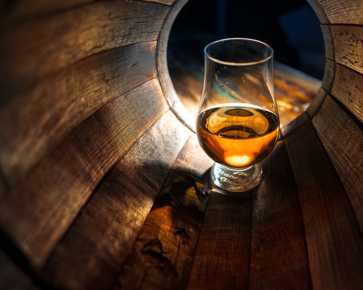 _dramface's tweet photo. In an examination of what is permitted and what is not when it comes to additives in scotch whisky, Fletcher laments the loss of an old friend; paxarette.
https://t.co/CswZ1X1z5c
#Dramface #whisky #WeekendFeature #scotchwhisky https://t.co/ZYFpXtRAiO