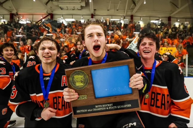 👏👏to BH’s Kevin Laska, Nolan Roed and Jack Stanius on leading White Bear Lake back to the state tourney, congrats to the Bears !