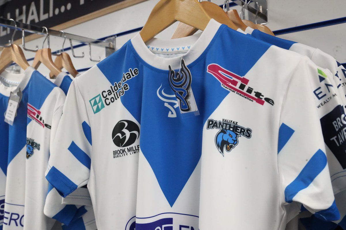 HalifaxPanthers's tweet photo. Our Club Shop at The Shay is open 10am-12pm today 🔵⚪️🐾

Browse online: https://t.co/VKLDZokAdT

For shop enquiries, email @shop@halifaxpanthers.co.uk

#BWO https://t.co/HF9nwDD8xb