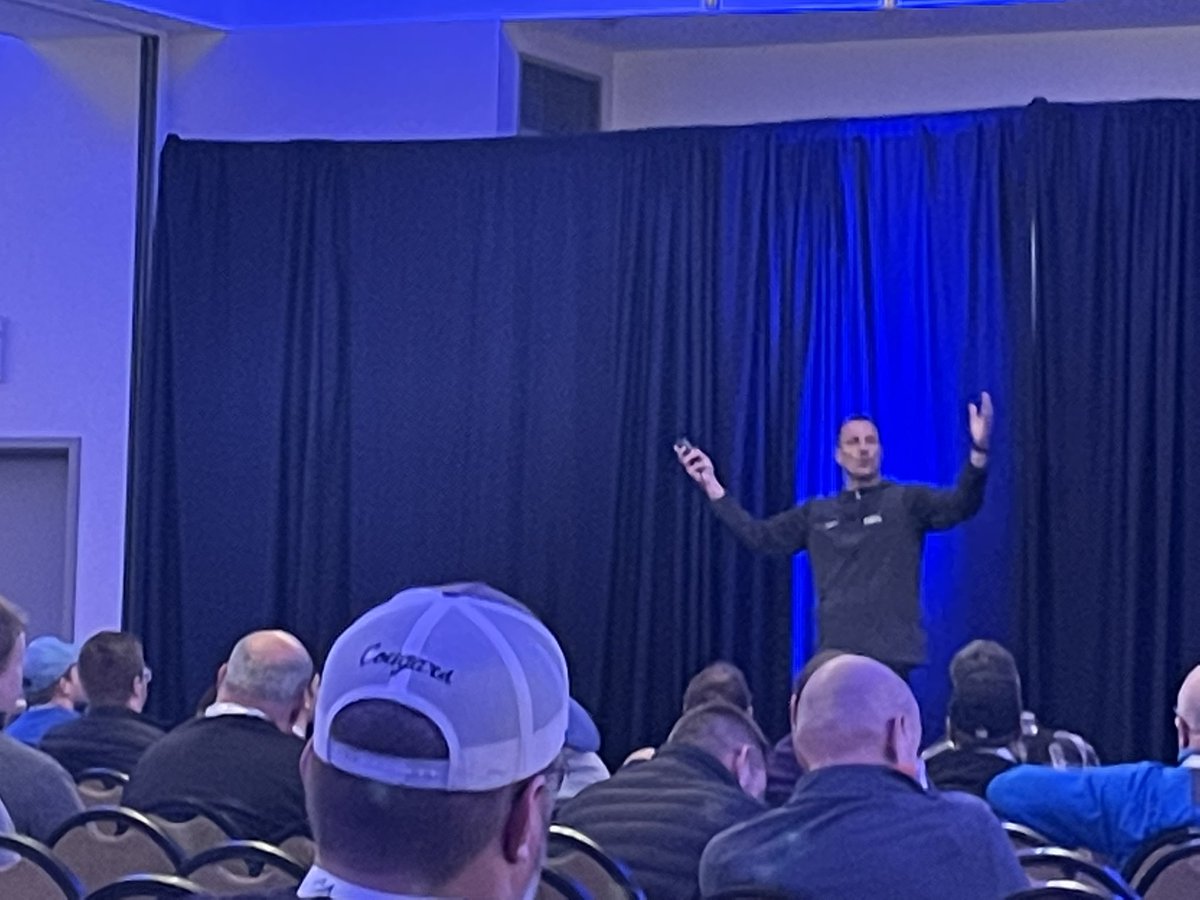 @CoachDickert bringing it at @NikeCOYPDX Sharing the culture of @WSUCougarFB with some incredible ball coaches! #BEST