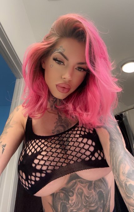 For my birthday month My VIP onlyfans is free for returning subs ! For 30 days 🩷  https://t.co/qEAKsHfYju Come