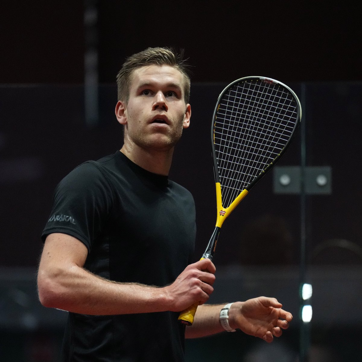 Tänään pelataan miesten (naisille avointa) #squashliiga:a kymmenellä paikkakunnalla ympäri maata! Jos et osu hallille, niin reaaliaikainen tulosseuranta löytyy täältä: clublocker.com/leagues/1650/h…

📷 Tommi Tapola