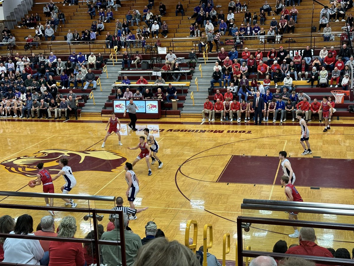 @ArtieHoops Boys Basketball defeats Bloomington South 65-61. Play in Sectional Championship Saturday night at 7:00 PM vs. Bloomington North/Center Grove winner. @MSDMartinsville @BellCatMHS @artieredblue